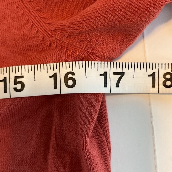 The limited short waisted sweater -rust color size M - Picture 5 of 9